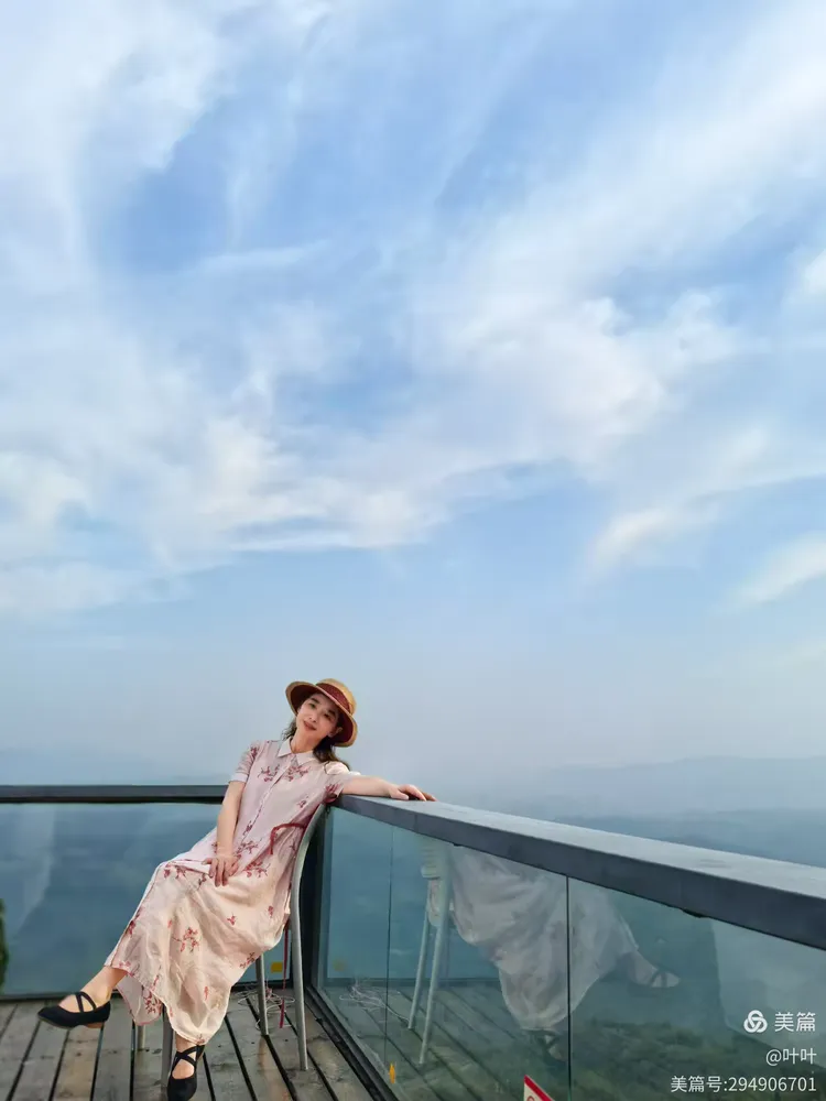 望云峰景区位于贵州省赤水市大同镇境内,景区距赤水市区15公里